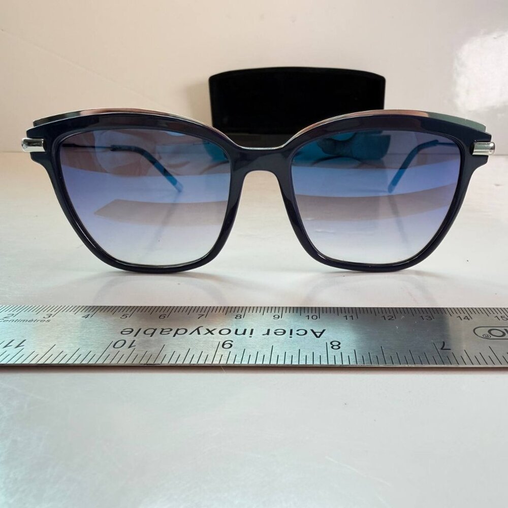 Calvin Klein Sunglasses – Gradient Lenses – Good Condition – Case Included - Picture 6 of 15